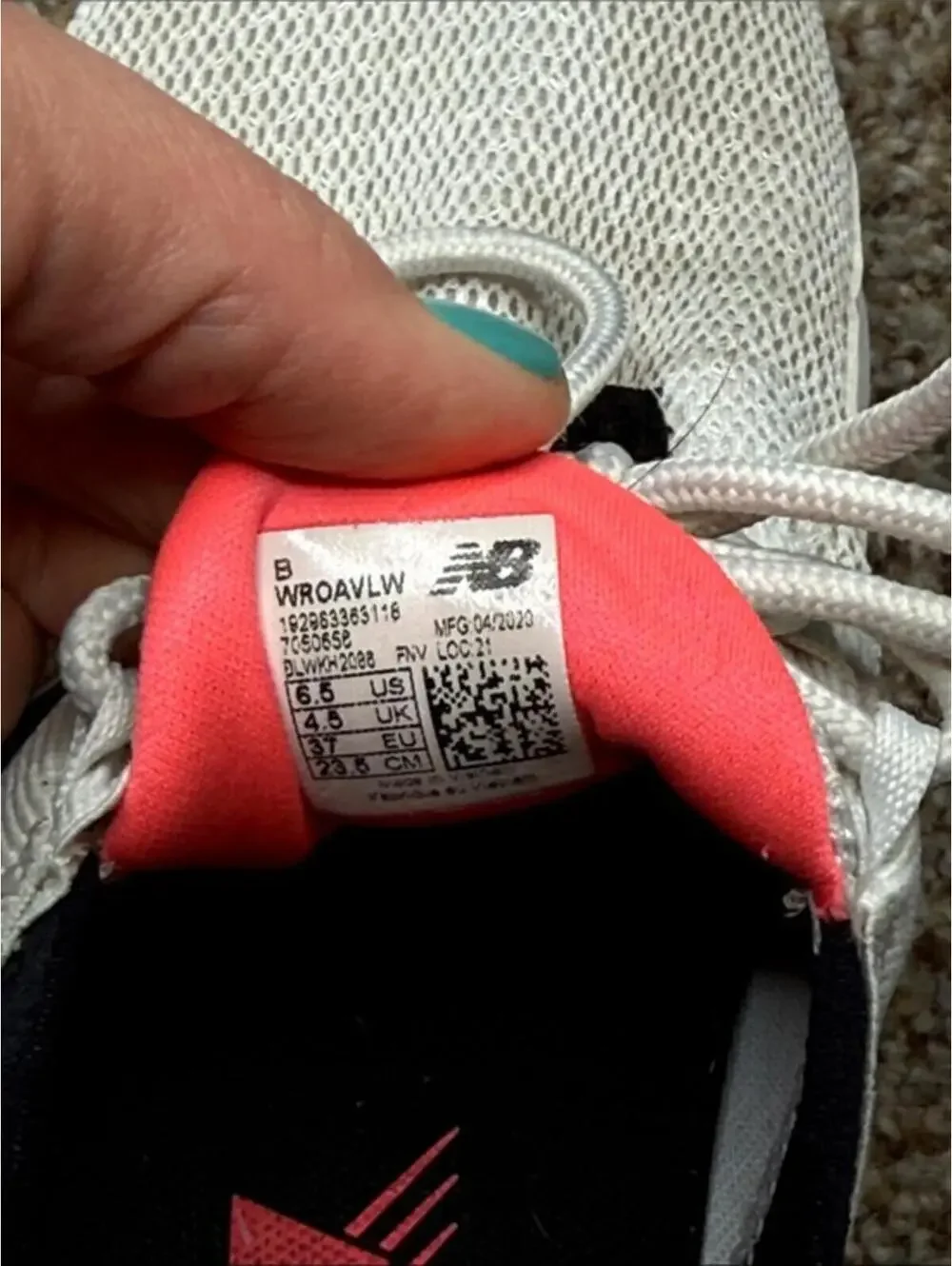 New Balance Women's Fresh Foam ROAV Running Shoes Size 6.5 - Picture 5 of 7